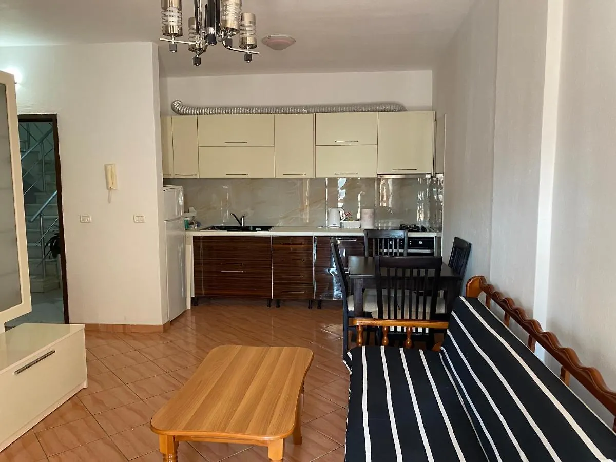 Apartment By The Sea Durres