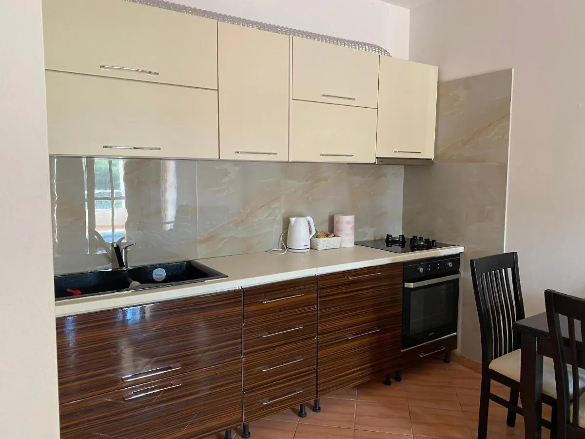 Apartment By The Sea Durres 0*,